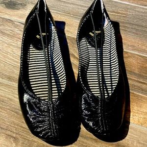 🥿 Patent leather flats, size 9, not worn